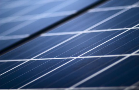 Minister afviser at tage stilling til gigantisk solcelleprojekt 