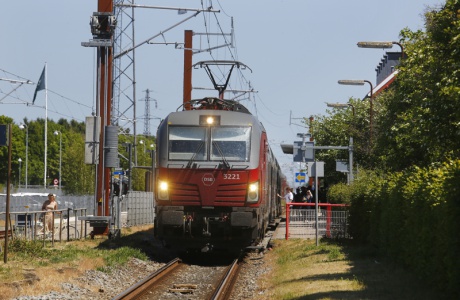 120 millioner til bedre stationer over hele landet